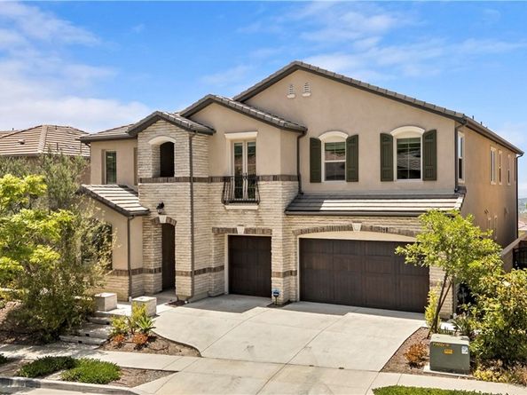 1062 Summit Oak Dr, Lake Forest CA 92679