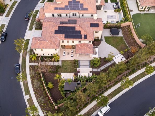 114 Great Oak, Irvine CA 92602