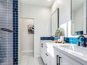 12720 Azure Way 27, Hawthorne CA 90250