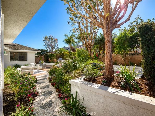 16401 Serenade Lane, Huntington Beach CA 92647