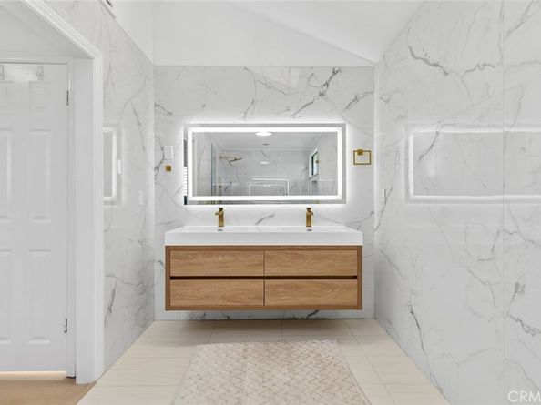 16401 Serenade Lane, Huntington Beach CA 92647