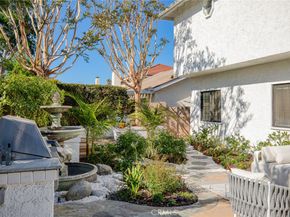 16401 Serenade Lane, Huntington Beach CA 92647