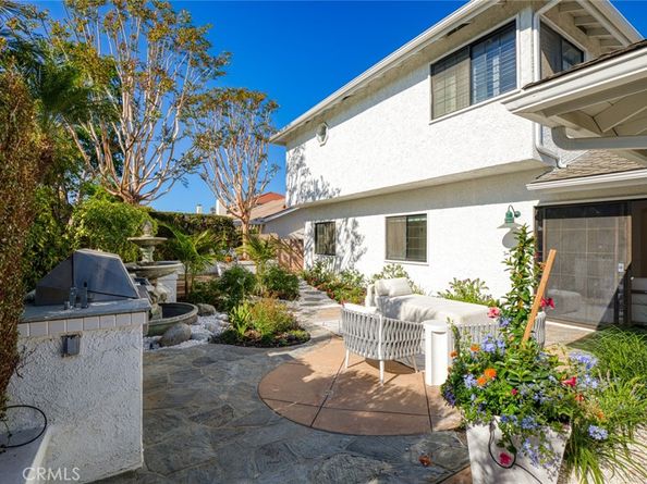 16401 Serenade Lane, Huntington Beach CA 92647