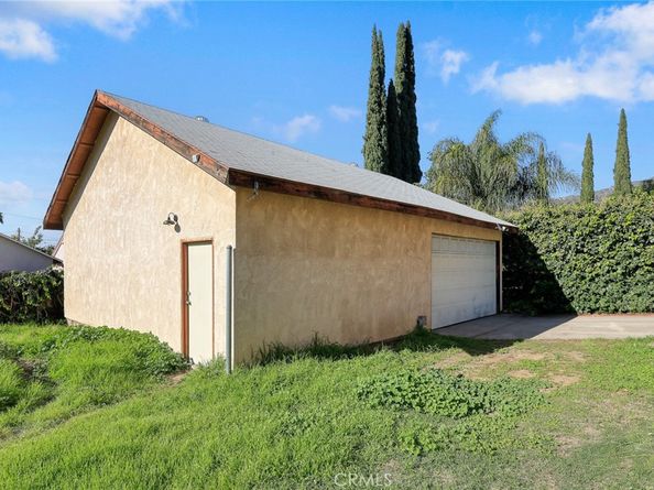 10833 McVine Ave Avenue, Sunland CA 91040