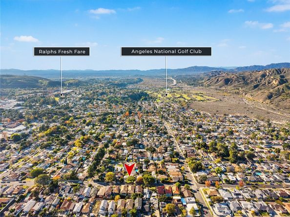 10833 McVine Ave Avenue, Sunland CA 91040