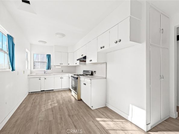 10833 McVine Ave Avenue, Sunland CA 91040