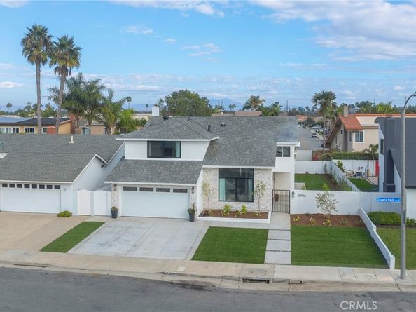 20942 Queens Park, Huntington Beach CA 92646