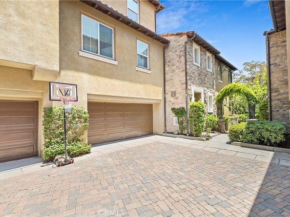 221 Lonetree, Irvine CA 92603