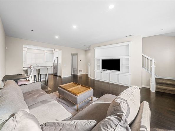 102 Playa Circle, Aliso Viejo CA 92656