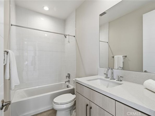 130 Paddlewheel, Lake Forest CA 92630