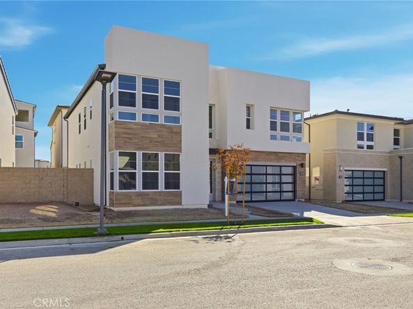 130 Paddlewheel, Lake Forest CA 92630