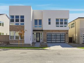 130 Paddlewheel, Lake Forest CA 92630