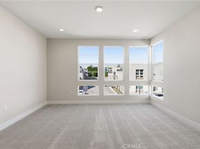 130 Paddlewheel, Lake Forest CA 92630