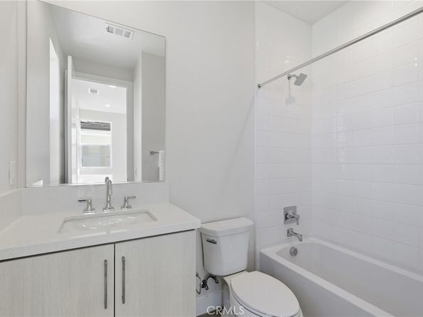 130 Paddlewheel, Lake Forest CA 92630