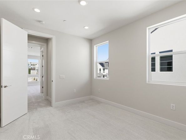 130 Paddlewheel, Lake Forest CA 92630