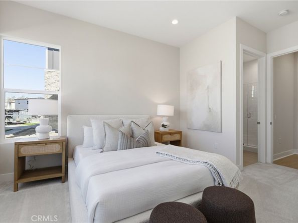 130 Paddlewheel, Lake Forest CA 92630