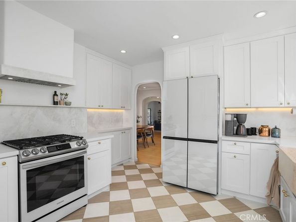 11150 Hortense Street, Toluca Lake CA 91602