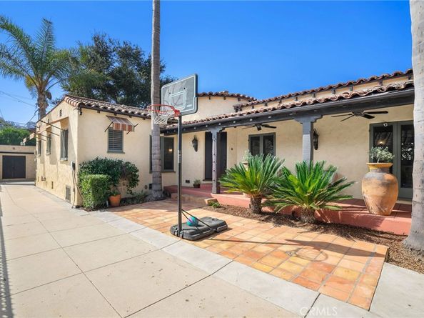 11150 Hortense Street, Toluca Lake CA 91602