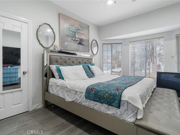 1320 W 50th Street, Los Angeles CA 90037