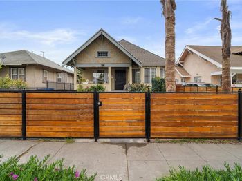 1320 W 50th Street