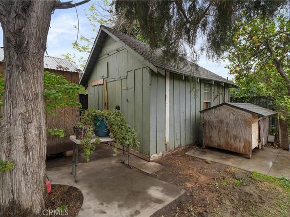 1320 W 50th Street, Los Angeles CA 90037
