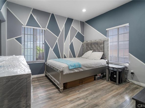 1320 W 50th Street, Los Angeles CA 90037