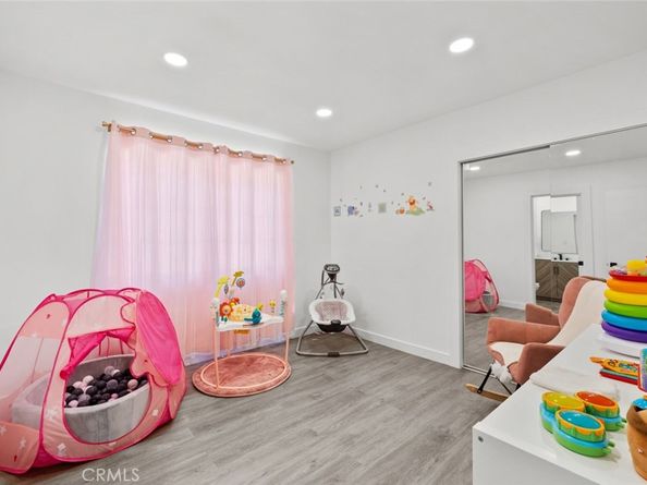 17441 Rayen Street, Sherwood Forest CA 91325