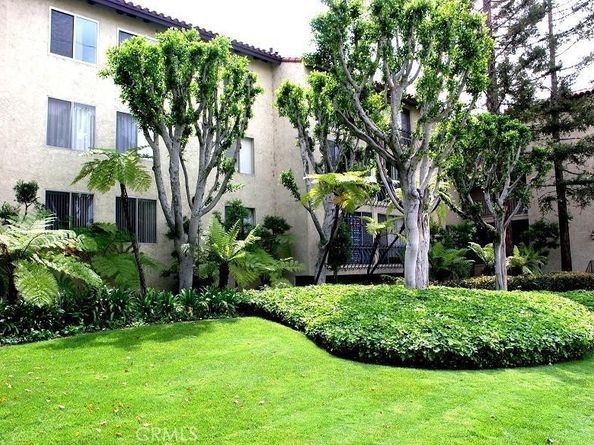 12720 Burbank Boulevard 311, Valley Village CA 91607
