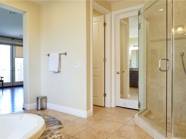689 E Boxwood Lane, Azusa CA 91702