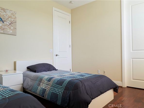 689 E Boxwood Lane, Azusa CA 91702