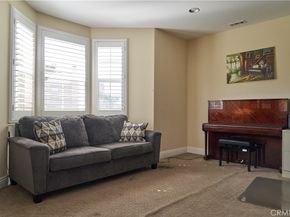 689 E Boxwood Lane, Azusa CA 91702
