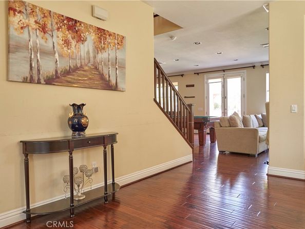 689 E Boxwood Lane, Azusa CA 91702