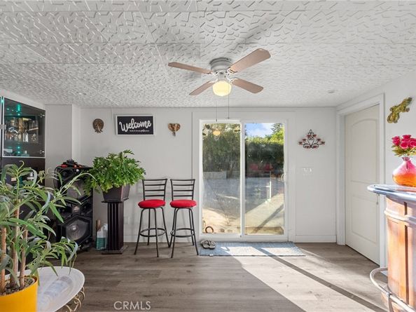 9453 Shoshone Ave, Northridge CA 91325
