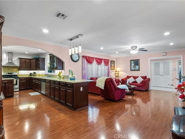 9453 Shoshone Ave, Northridge CA 91325