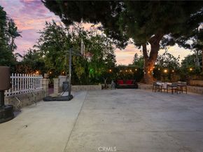 9453 Shoshone Ave, Northridge CA 91325