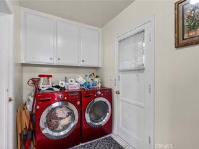 9453 Shoshone Ave, Northridge CA 91325