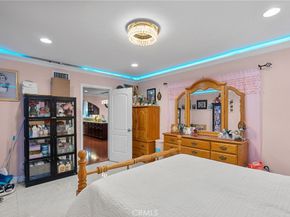 9453 Shoshone Ave, Northridge CA 91325
