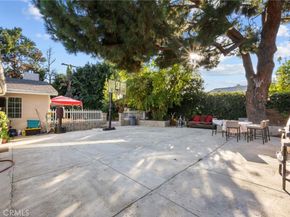 9453 Shoshone Ave, Northridge CA 91325