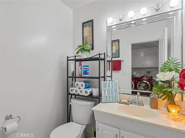 9453 Shoshone Ave, Northridge CA 91325