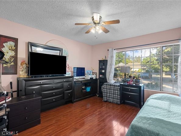 9453 Shoshone Ave, Northridge CA 91325