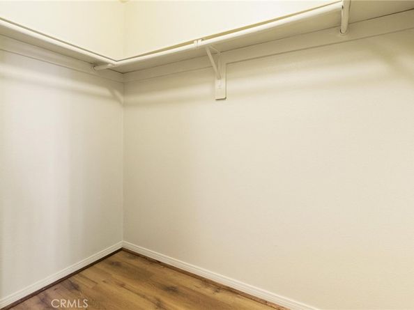 9714 9714 1/4 S Main, Los Angeles CA 90003