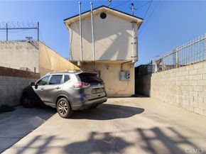 9714 9714 1/4 S Main, Los Angeles CA 90003