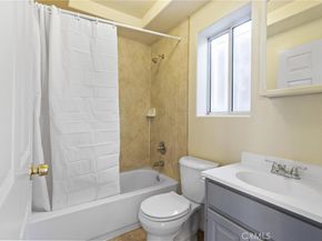 9714 9714 1/4 S Main, Los Angeles CA 90003