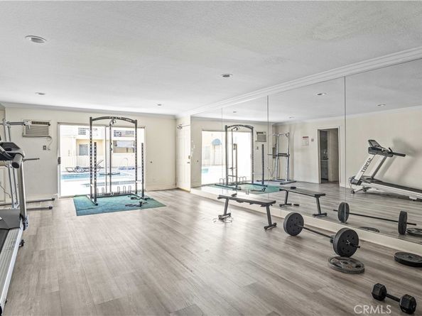 7035 Woodley Avenue 203, Van Nuys CA 91406