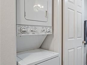 7035 Woodley Avenue 203, Van Nuys CA 91406