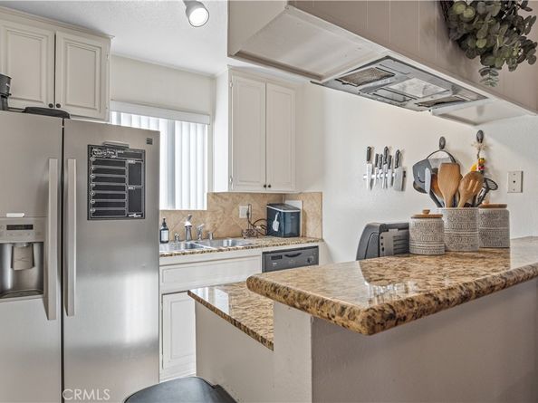 7035 Woodley Avenue 203, Van Nuys CA 91406