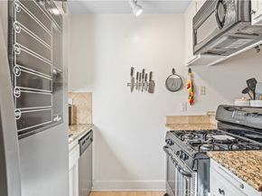 7035 Woodley Avenue 203, Van Nuys CA 91406