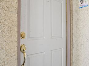 7035 Woodley Avenue 203, Van Nuys CA 91406