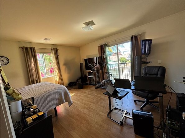 5620 5618 CARTWRIGHT Avenue 2, North Hollywood CA 91601