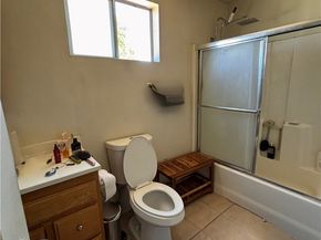 5620 5618 CARTWRIGHT Avenue 2, North Hollywood CA 91601